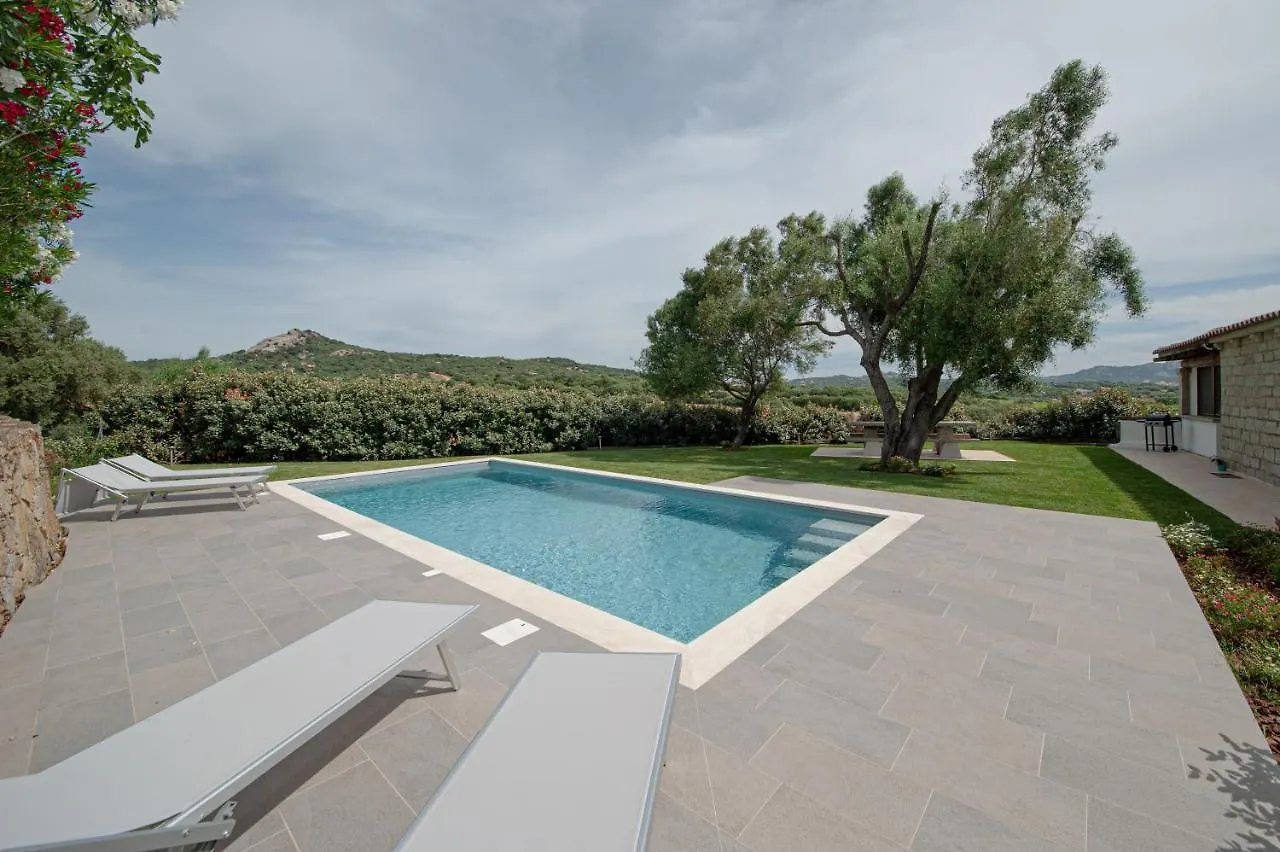 Villa Con Piscina Nelle Colline Della Gallura أرتْساكينا